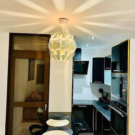 Appartement Moderne Vieille Ville Parking Gratuit Annecy Buitenkant foto
